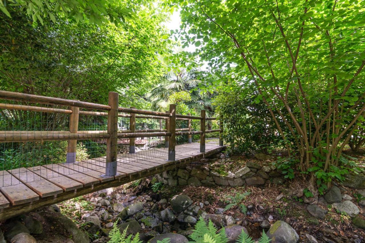 La Dependance Immersa Nel Parco Della Villa Isabella ストレーザ エクステリア 写真